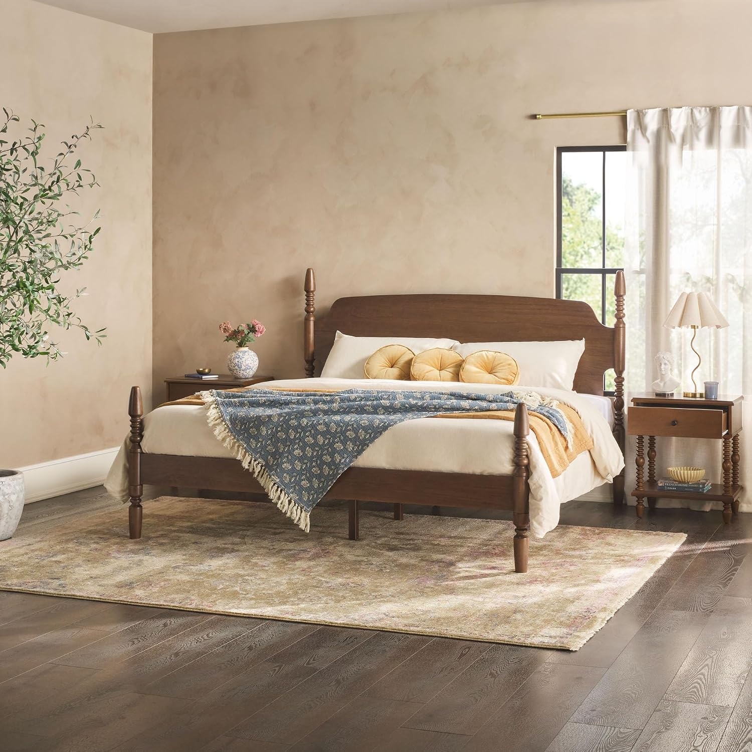 image:imageWalker Edison Vivienne Wood 3Piece Spindle King Bed with Two EZ Assembly 1Drawer Nightstands 3Piece Dark BrownDark Brown
